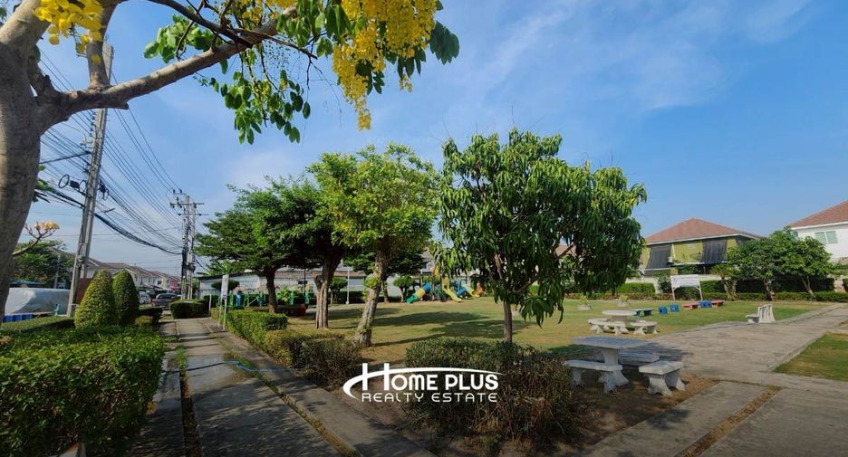 For sale 3 bedrooms townhouse in Bang Phli, Samut Prakan