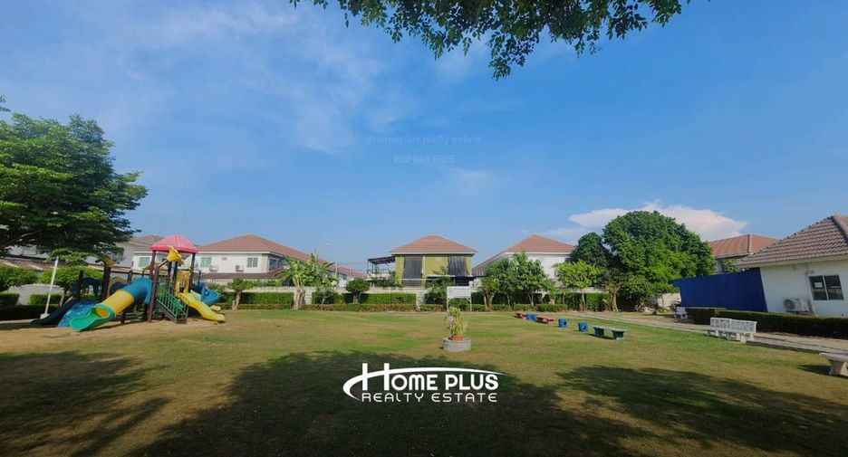 For sale 3 bedrooms townhouse in Bang Phli, Samut Prakan
