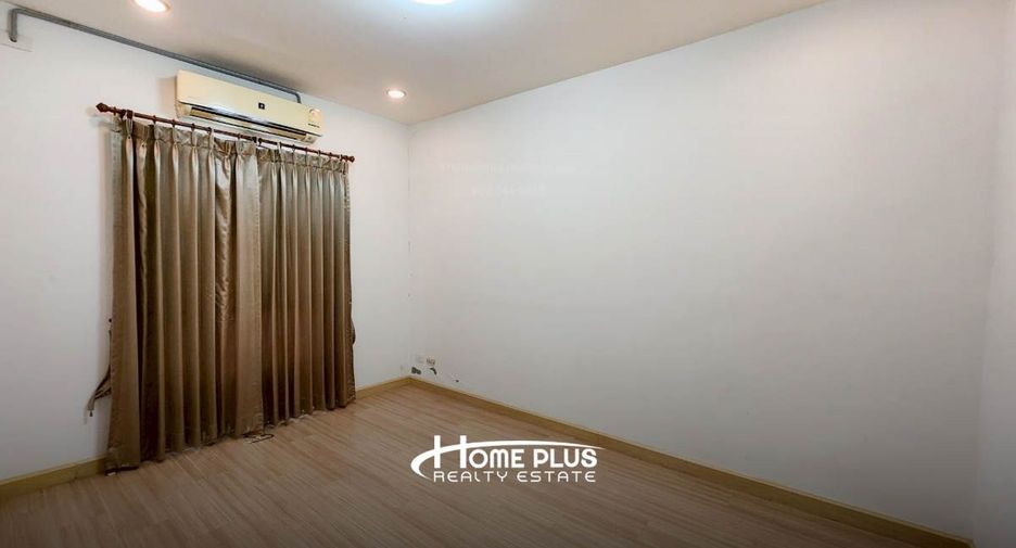 For sale 3 bedrooms townhouse in Bang Phli, Samut Prakan