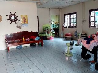 À vendre 3 chambres maison à Krathum Baen, Samut Sakhon