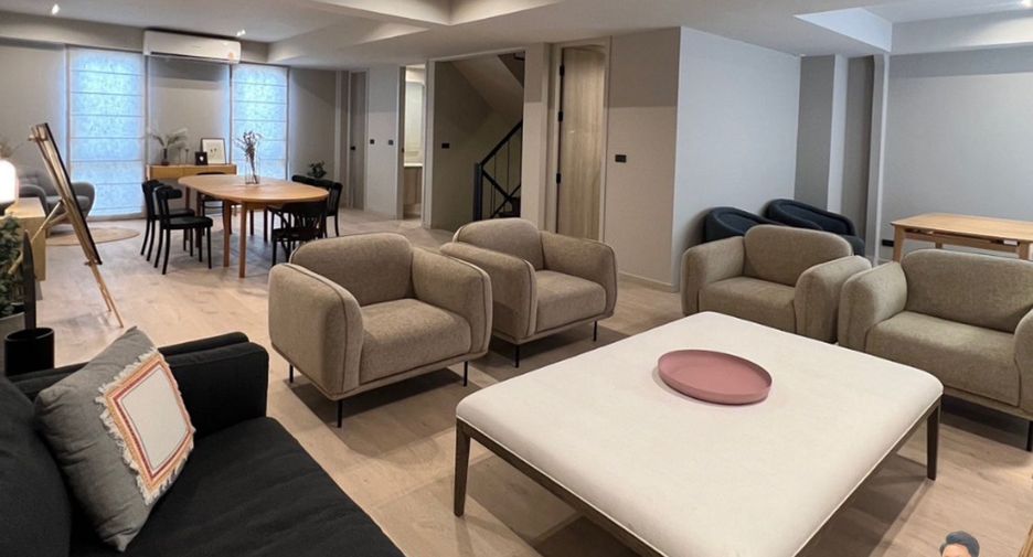 Villa zum Kauf mit 4 Zimmer in Watthana, Bangkok