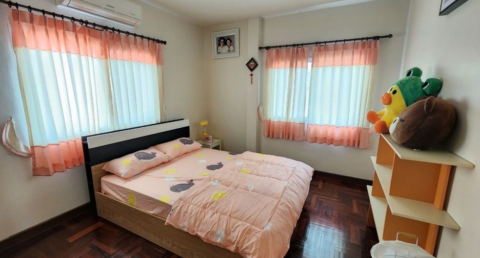 Casa en alquiler y en venta de 3 habitaciones en Sam Phran, Nakhon Pathom