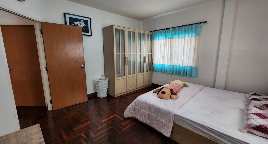 Casa en alquiler y en venta de 3 habitaciones en Sam Phran, Nakhon Pathom