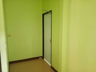 For sale 2 bed townhouse in Mueang Surat Thani, Surat Thani