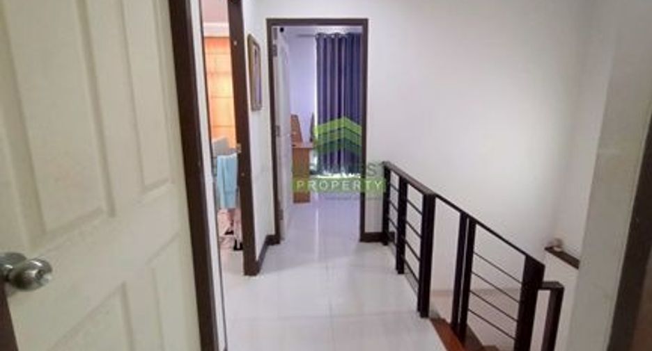 Casa adosada en venta de 3 habitaciones en Bang Yai, Nonthaburi
