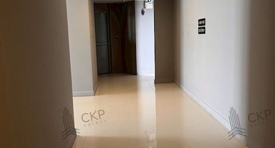 For sale 1 bed condo in Bang Kapi, Bangkok
