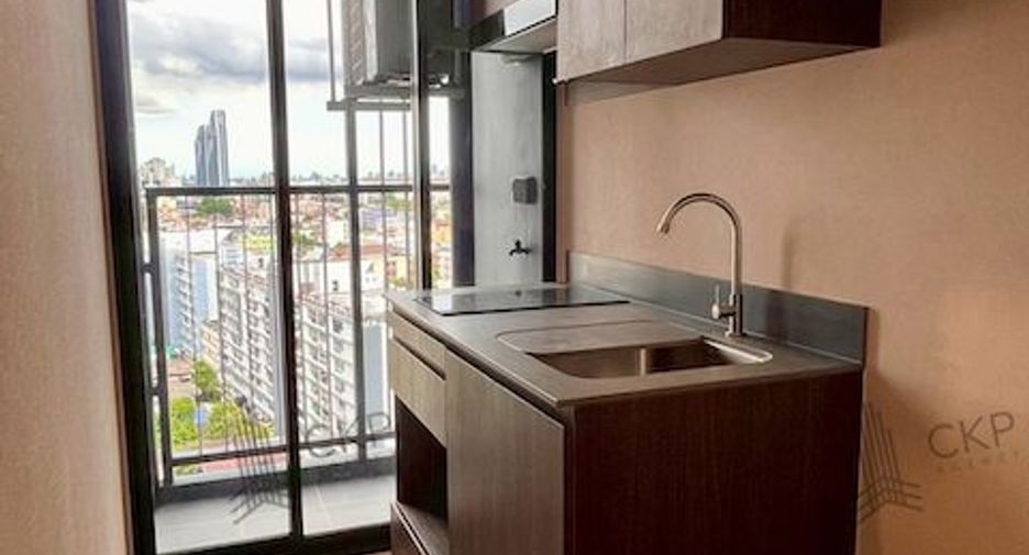 For sale 1 bed condo in Bang Kapi, Bangkok
