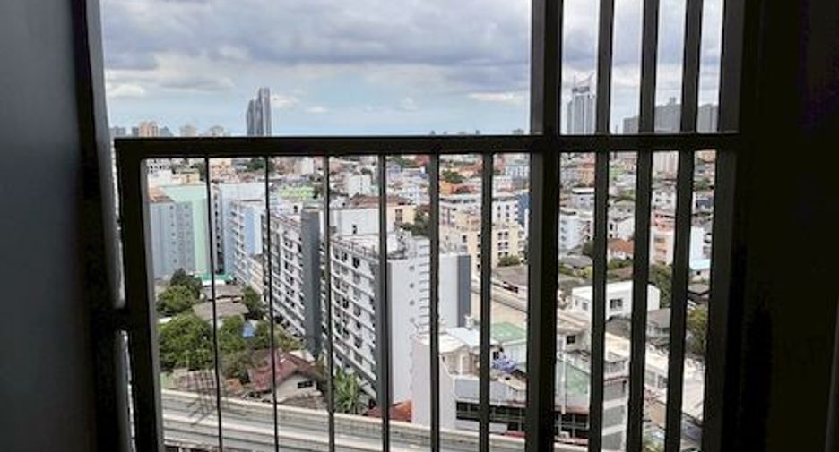 For sale 1 bed condo in Bang Kapi, Bangkok