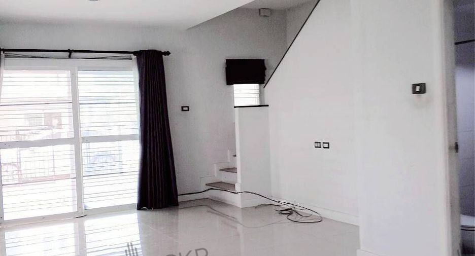 For sale 4 bedrooms house in Si Racha, Chonburi