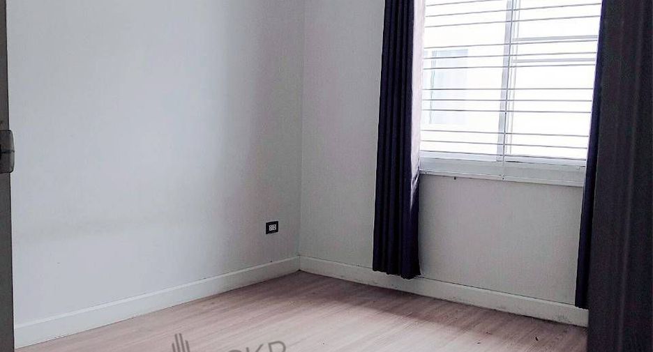For sale 4 bedrooms house in Si Racha, Chonburi