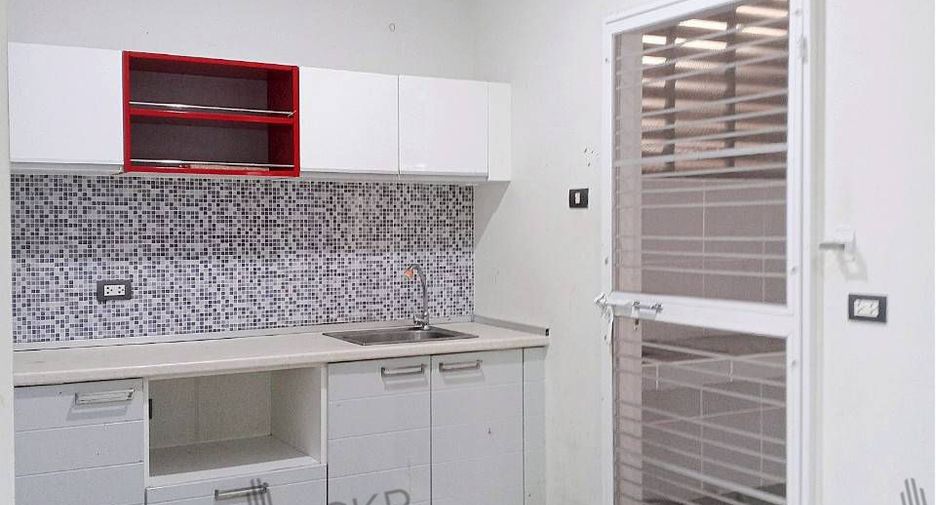 For sale 4 bedrooms house in Si Racha, Chonburi
