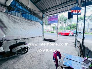 For sale 3 Beds retail Space in Mueang Samut Prakan, Samut Prakan