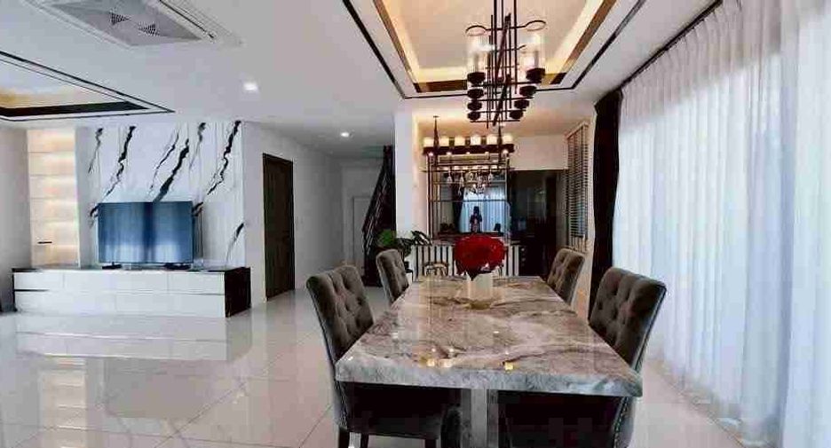 For rent 3 bedrooms house in Bang Lamung, Chonburi