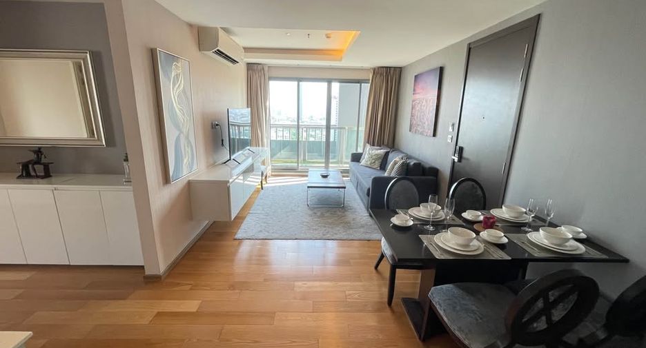 For rent 2 bedrooms condo in Watthana, Bangkok