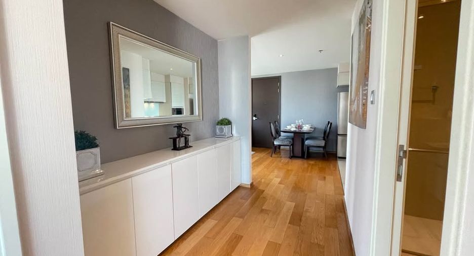 For rent 2 bedrooms condo in Watthana, Bangkok