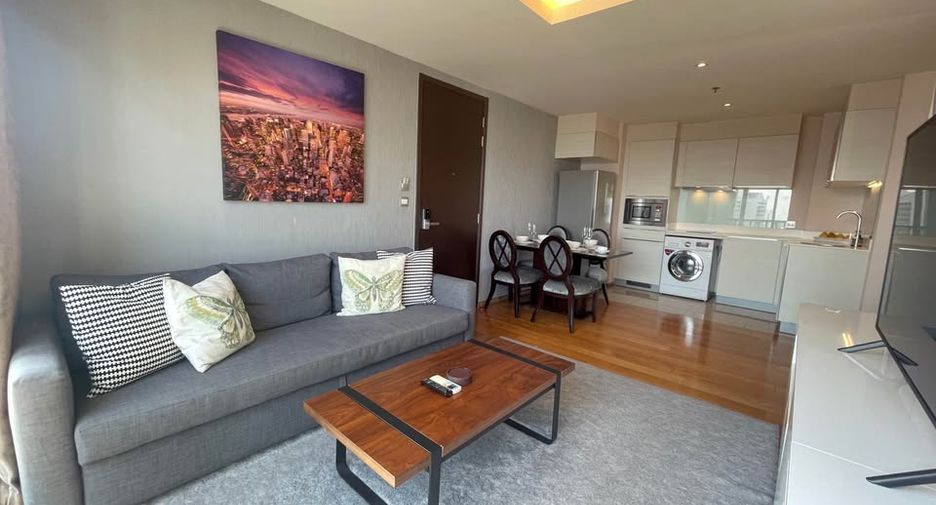 For rent 2 bedrooms condo in Watthana, Bangkok