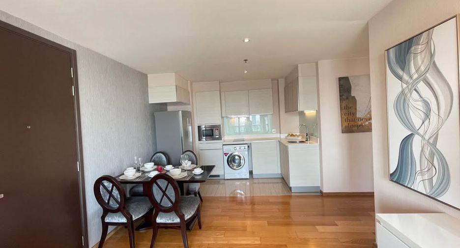 For rent 2 bedrooms condo in Watthana, Bangkok