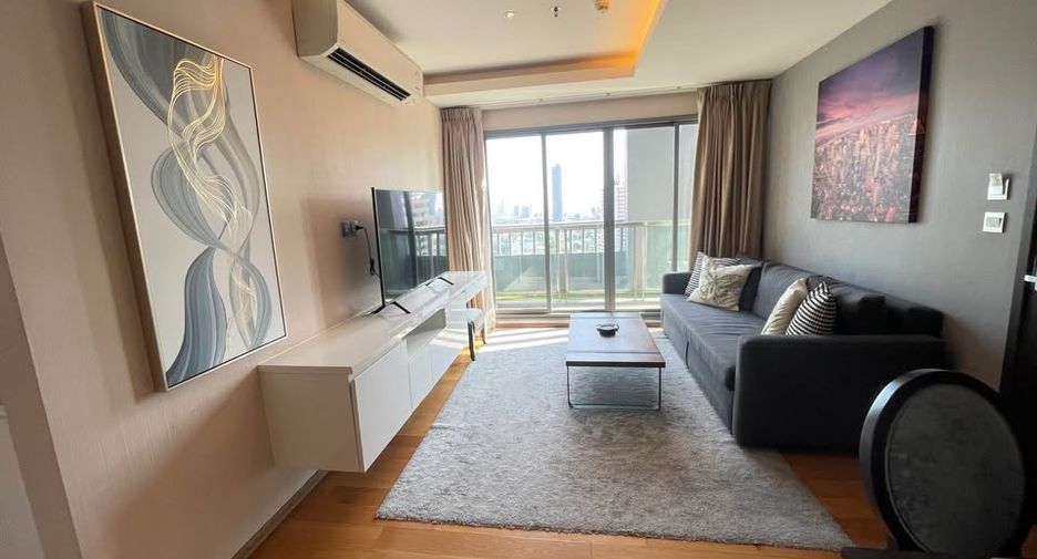 For rent 2 bedrooms condo in Watthana, Bangkok