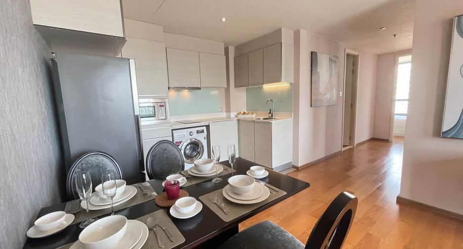 For rent 2 bedrooms condo in Watthana, Bangkok