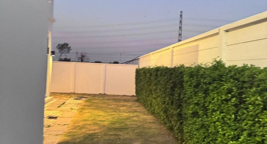 For rent 3 bedrooms house in Bang Phli, Samut Prakan