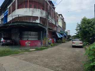 For rent and for sale 2 bed retail Space in Mueang Uttaradit, Uttaradit