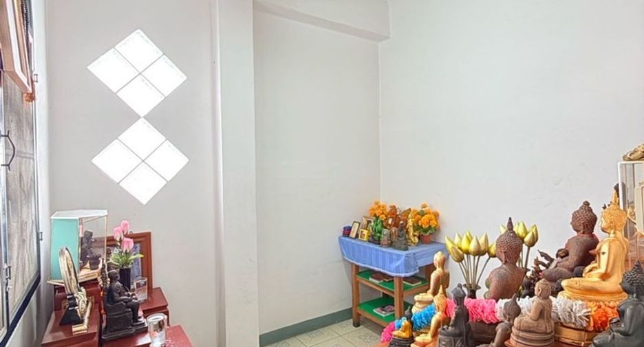 For sale 3 bedrooms house in Bang Na, Bangkok