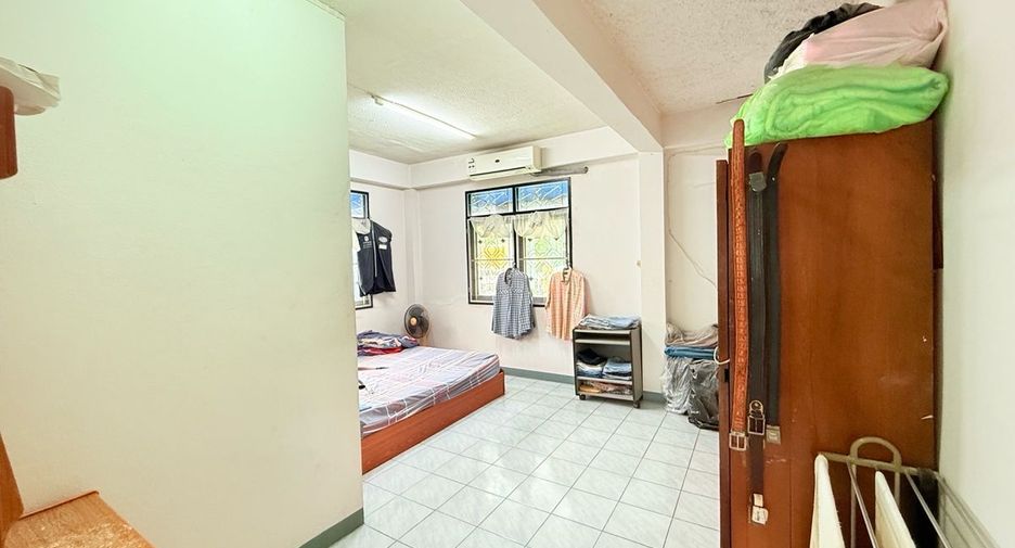 For sale 3 bedrooms house in Bang Na, Bangkok