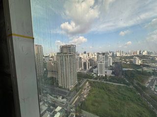 For rent and for sale 3 bed condo in Pathum Wan, Bangkok