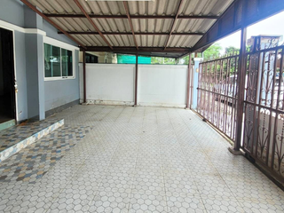 For sale 2 Beds townhouse in Mueang Phitsanulok, Phitsanulok