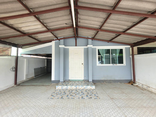 For sale 2 Beds townhouse in Mueang Phitsanulok, Phitsanulok