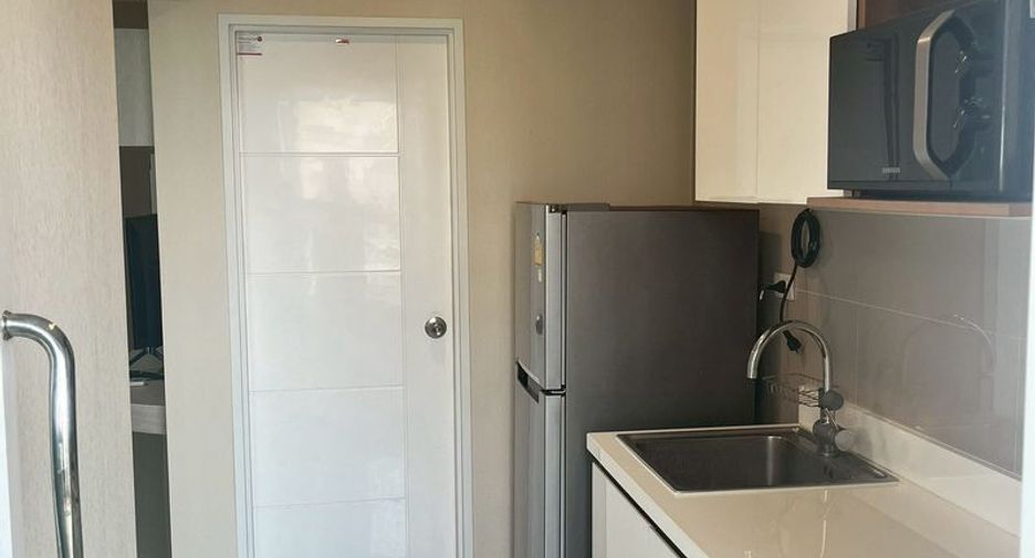 For sale 1 bed condo in Si Racha, Chonburi