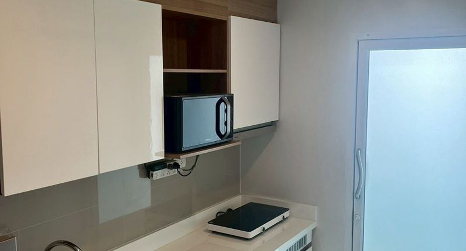 For sale 1 bed condo in Si Racha, Chonburi