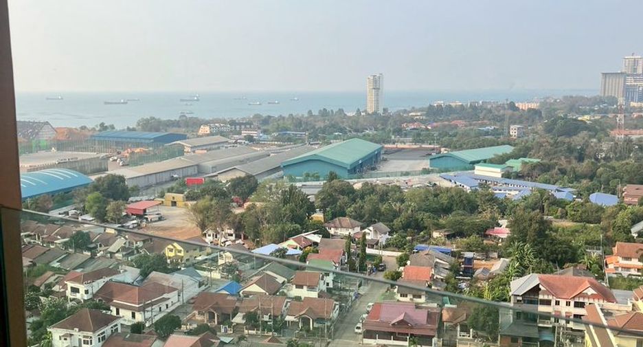 For sale 1 bed condo in Si Racha, Chonburi
