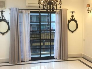 For rent そして for sale 4 ベッドルーム townhouse in Khlong Toei, Bangkok