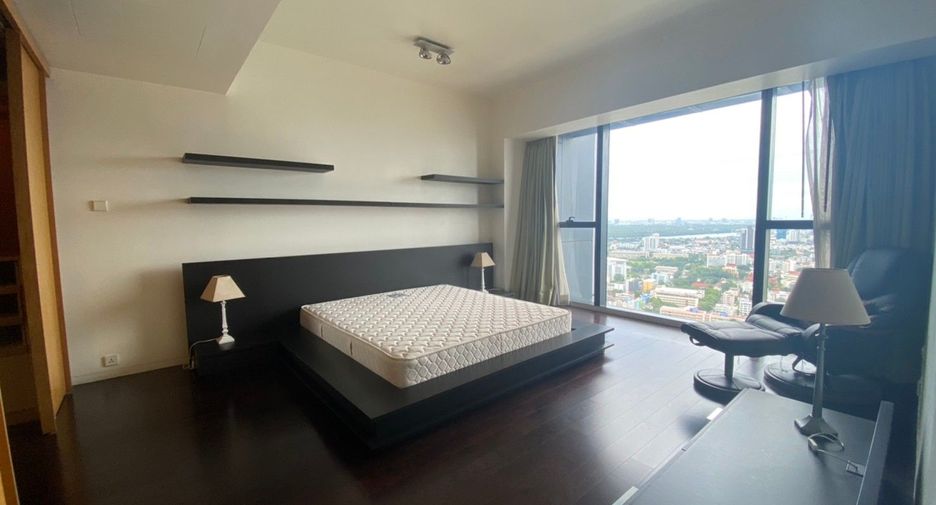For sale 3 bedrooms condo in Sathon, Bangkok
