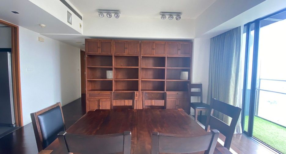For sale 3 bedrooms condo in Sathon, Bangkok