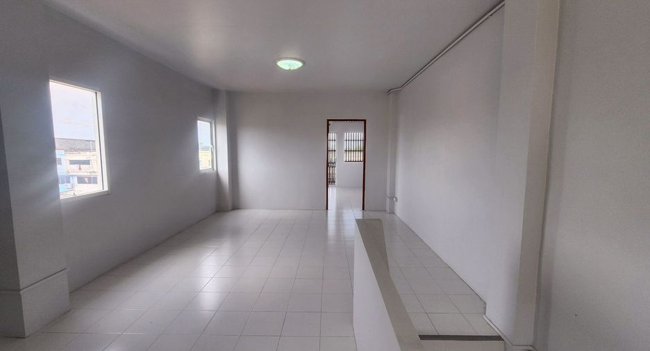 For sale 3 bedrooms retail Space in Sai Mai, Bangkok