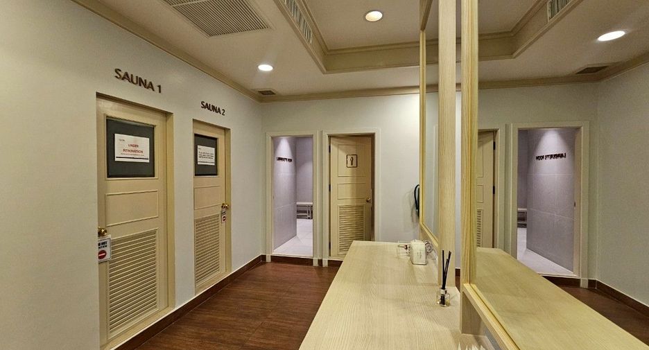 À louer 4 chambres appartement avec services à Khlong Toei, Bangkok