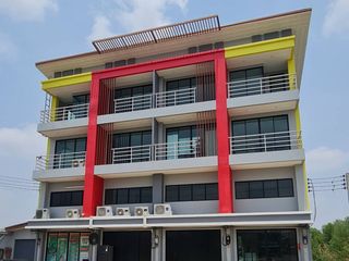 For rent and for sale 5 bed retail Space in Bang Nam Priao, Chachoengsao