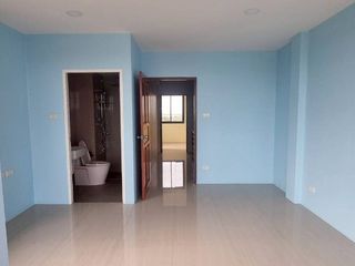 For rent and for sale 5 bed retail Space in Bang Nam Priao, Chachoengsao