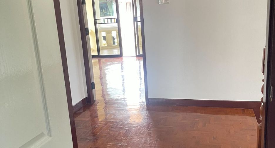 For rent 3 bedrooms house in San Sai, Chiang Mai