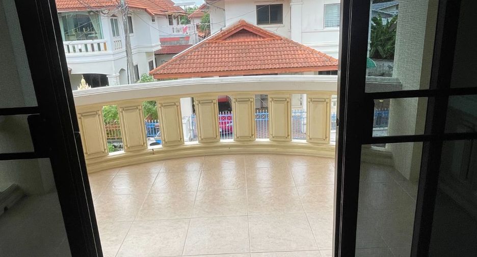 For rent 3 bedrooms house in San Sai, Chiang Mai