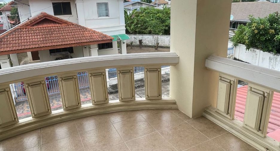 For rent 3 bedrooms house in San Sai, Chiang Mai
