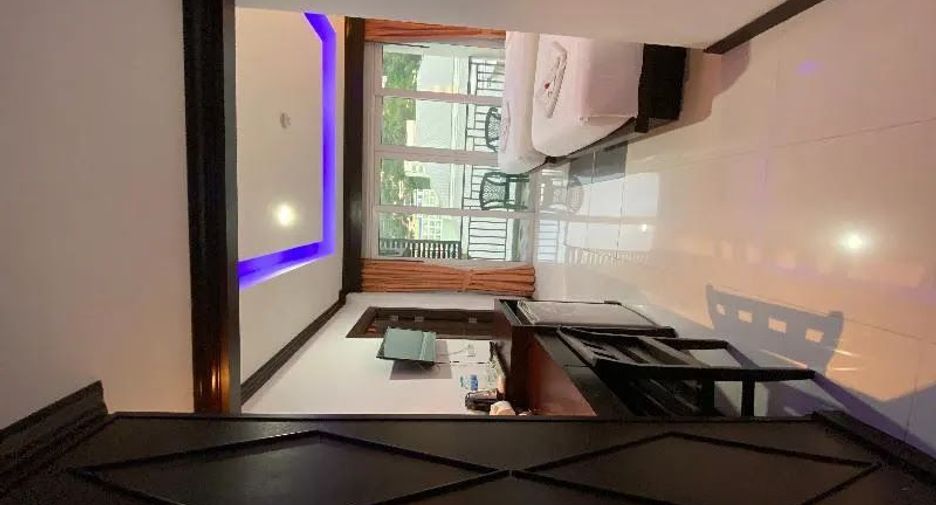 For sale 7 bedrooms house in Phra Pradaeng, Samut Prakan