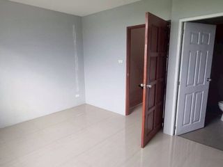 For rent and for sale 4 bed retail Space in Bang Nam Priao, Chachoengsao