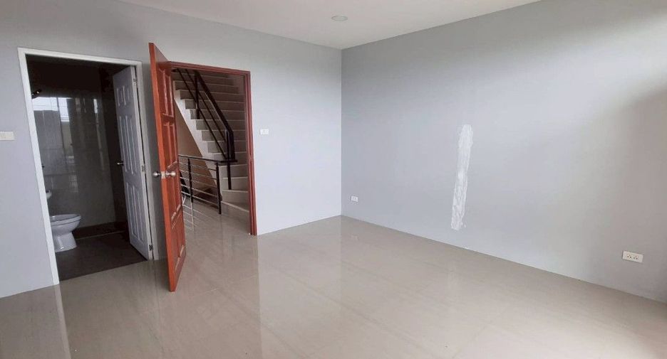 For rent and for sale 4 bedrooms retail Space in Bang Nam Priao, Chachoengsao