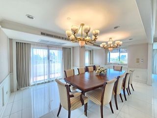 For rent 4 bedrooms condo in Khlong Toei, Bangkok