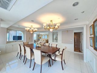 For rent 4 bedrooms condo in Khlong Toei, Bangkok