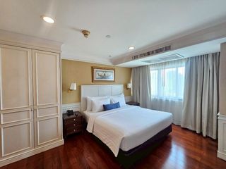 For rent 4 bedrooms condo in Khlong Toei, Bangkok