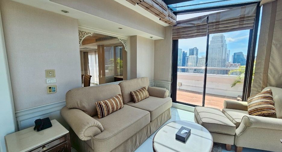 For rent 4 bedrooms condo in Khlong Toei, Bangkok